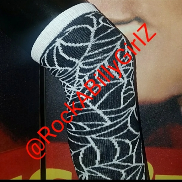 Sourpuss 18" White Spiderweb Halloween Spider Web Knee Sock Non Skid Logo Bottom - Picture 3 of 4